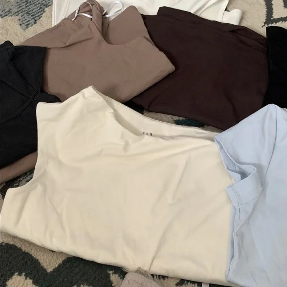 9 top bundle assorted sizes and colors some have not been worn 9 for 25 - Picture 2 of 16